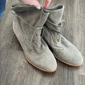 Clarks Taupe Lace Up Boots - Size 8